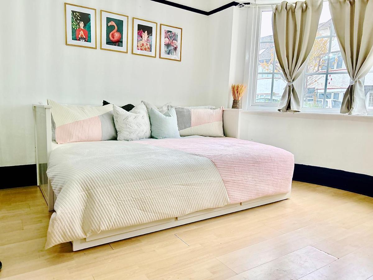 Rest Boutique Golders Green London Ngoại thất bức ảnh